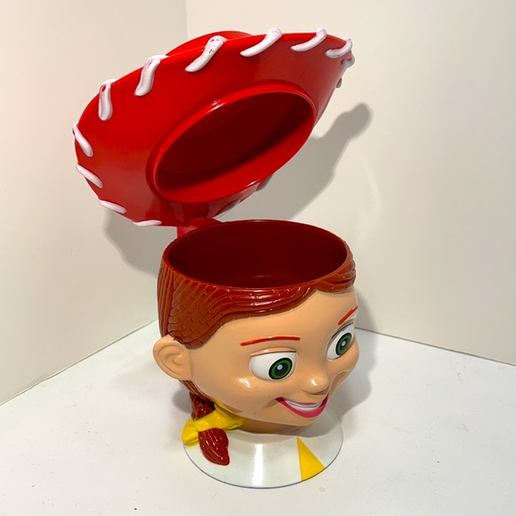 Jessie "Toys Story2" Mug Flip up Hat! exclusive from Disney on Ice! - Picture 3 of 8